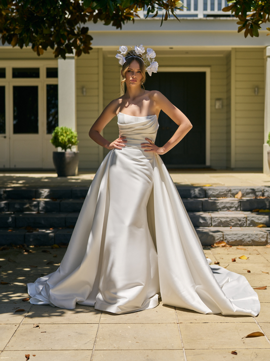 Lisha with overskirt