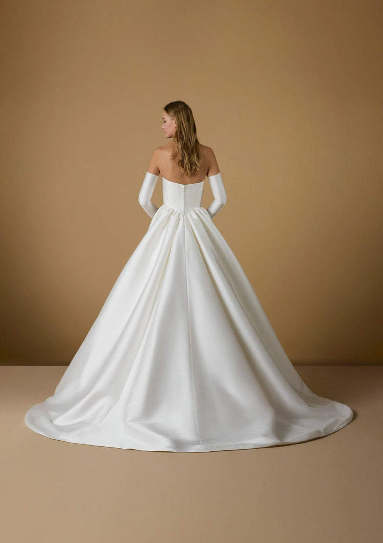 MEPHIS Dress and Sleeves