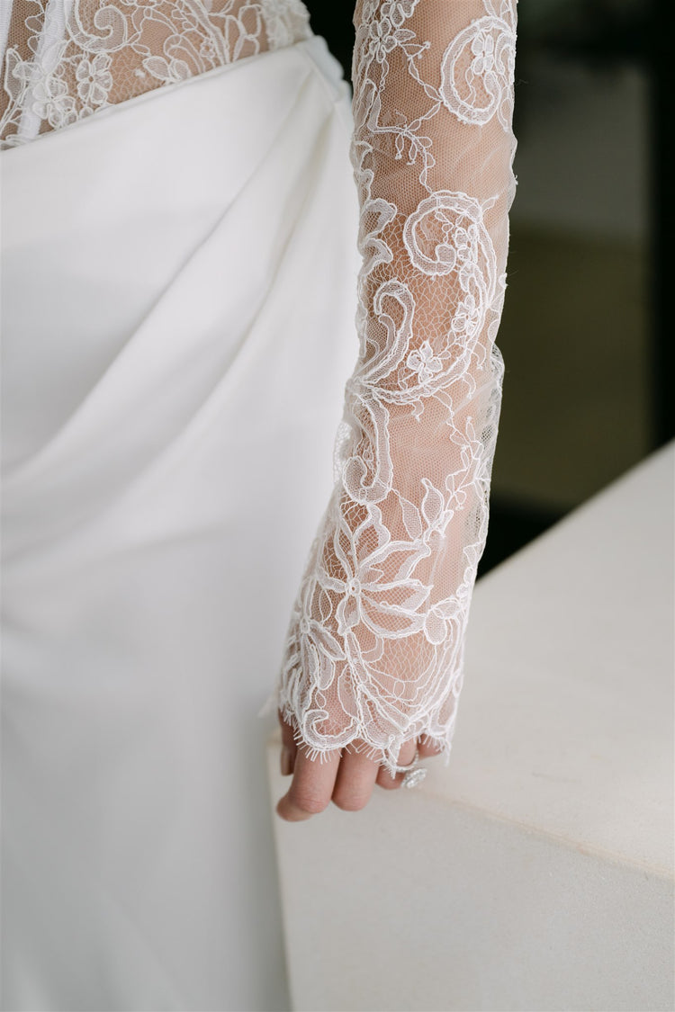 Shaylee SE081 Gown with detachable Train