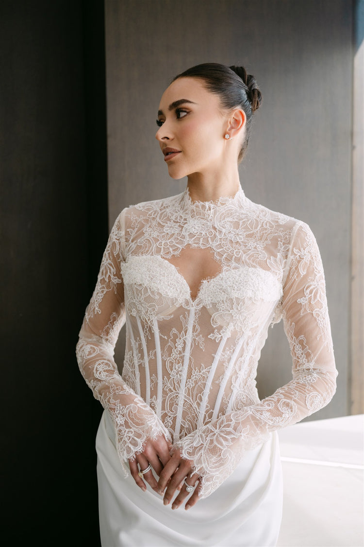 Shaylee SE081 Gown with detachable Train