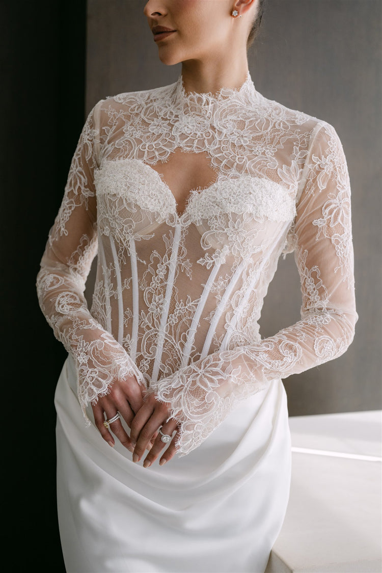 Shaylee SE081 Gown with detachable Train