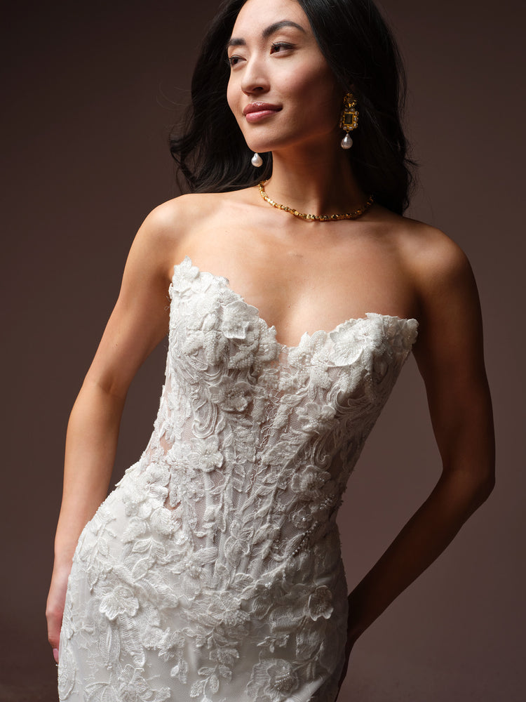 Estelle Unlined Bodice Chantilly Lace