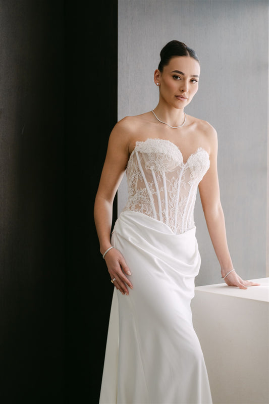 Shaylee SE081 Gown with detachable Train