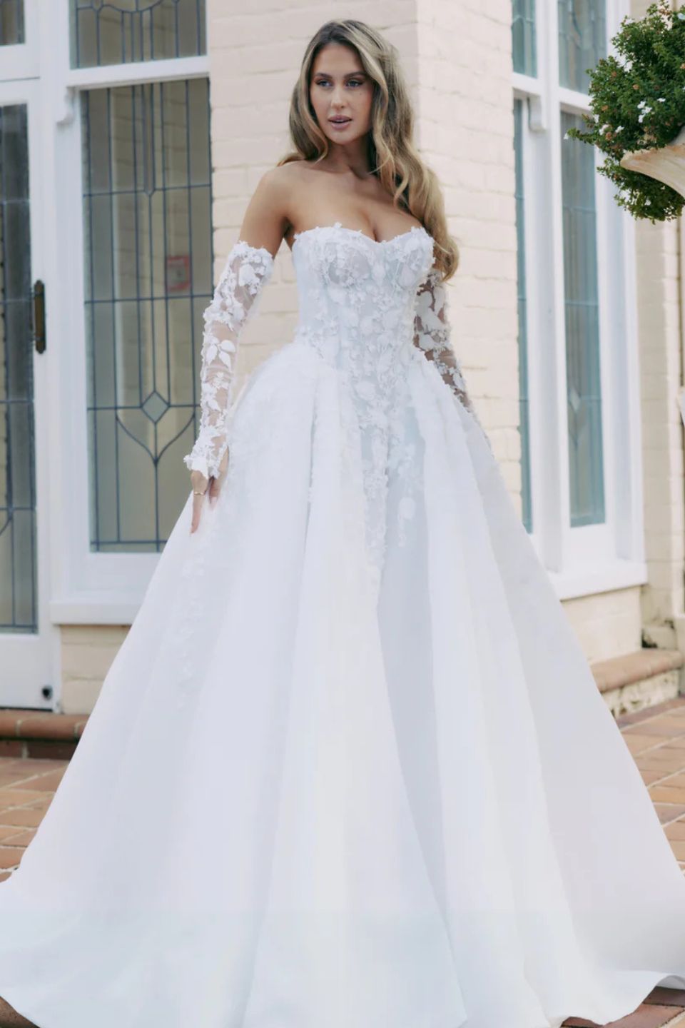 Archela Bridal
